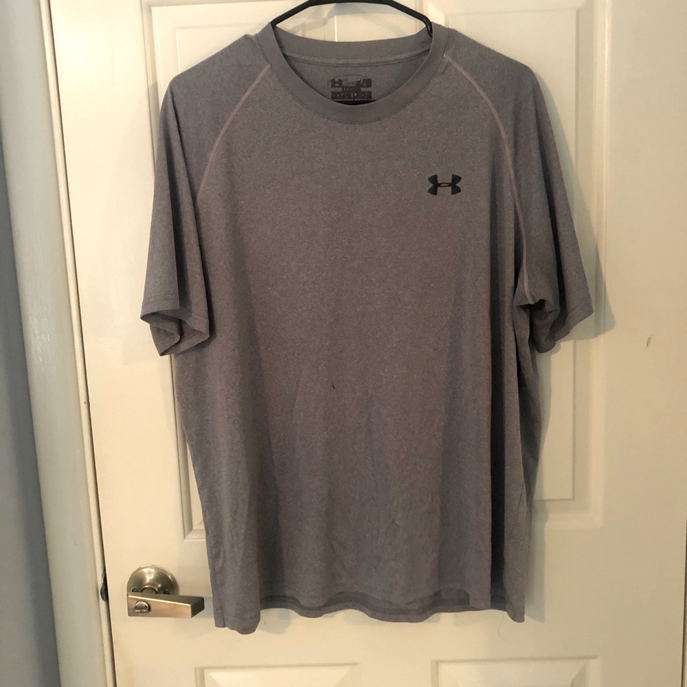 UA short sleeve shirt